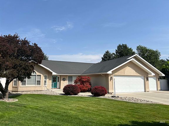 3rd image of 1189 Brundage Cir