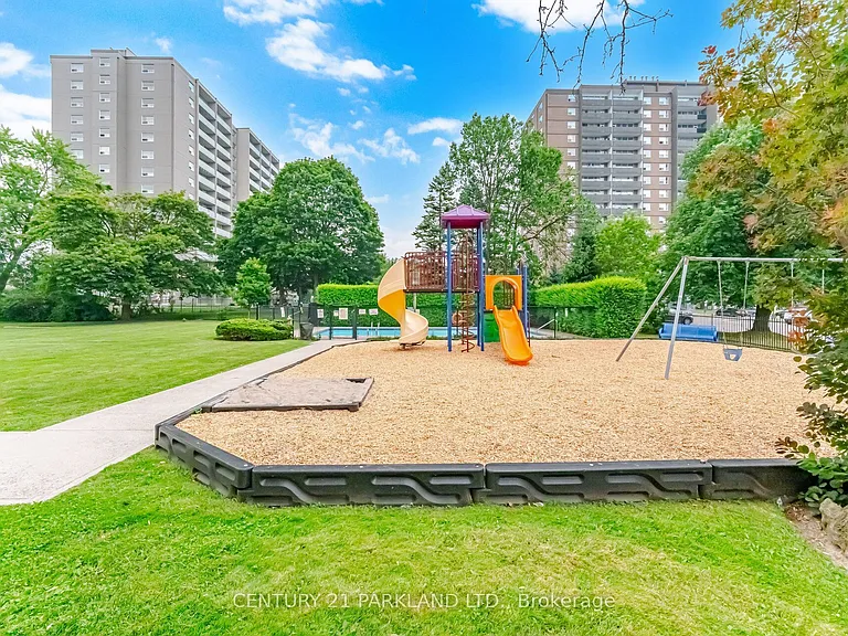 2721 Victoria Park Ave #203 — Photo 33