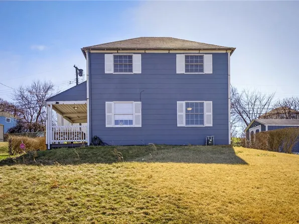 612 Independence Dr, Clairton, PA 15025