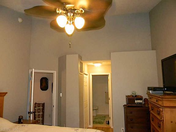 4th image of 2162 Nicole Dr