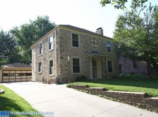 3400 Woodsshire Pkwy, Lincoln, NE 68502