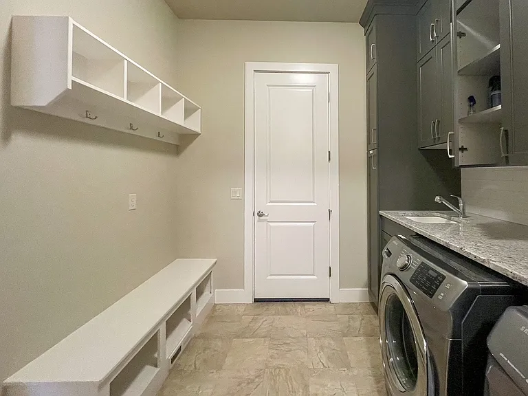307 E Grove Creek Ln — Photo 42