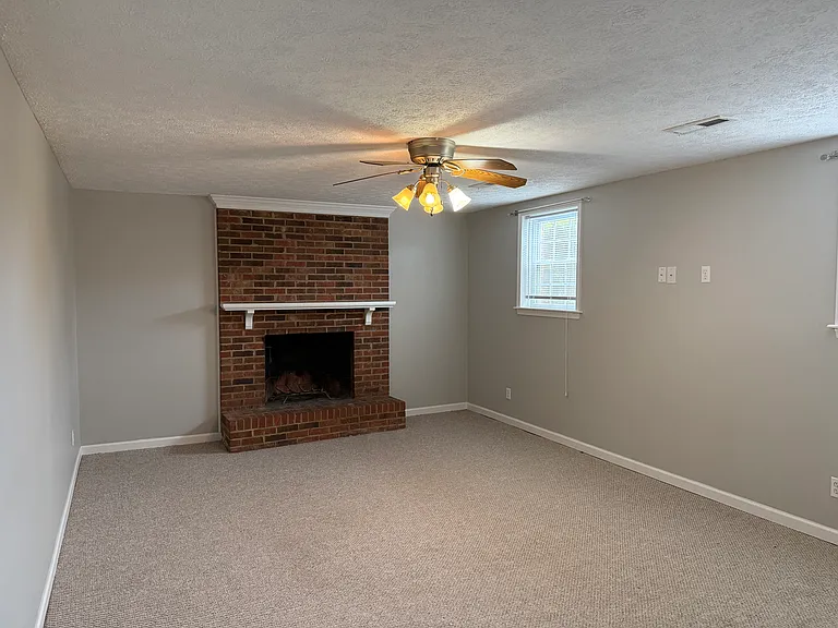 131 Bob Cir — Photo 20
