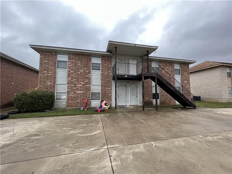 1st image of 5708 Greengate Dr APT C