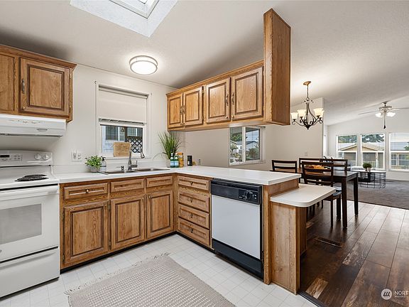 5th image of 6110 78th st Court E #1
