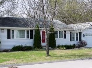 14 Courthouse Sq, Ossipee, NH 03864