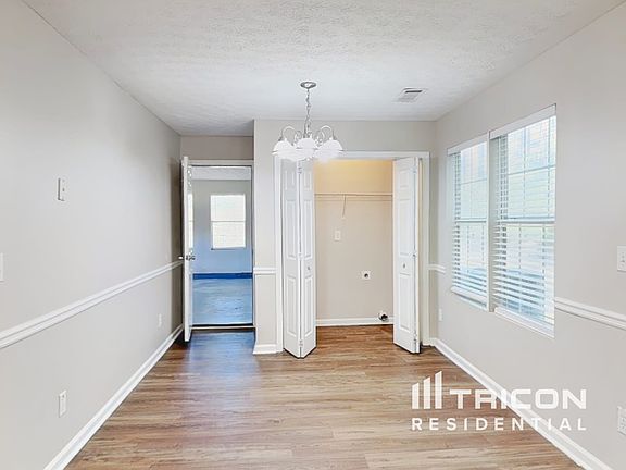 4th image of 734 Trickle Ln