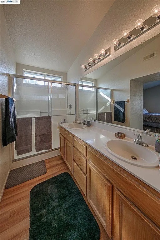 1270 Meadow Ln photo 1