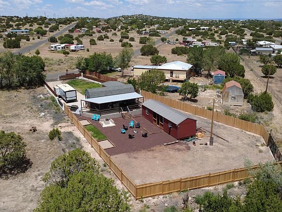 3rd image of 2 Crest Ln