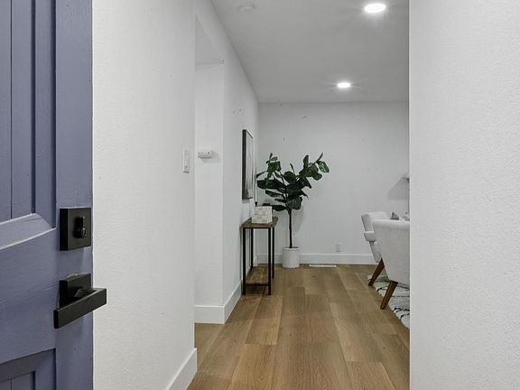 4th image of 1728 Ensenada Ct