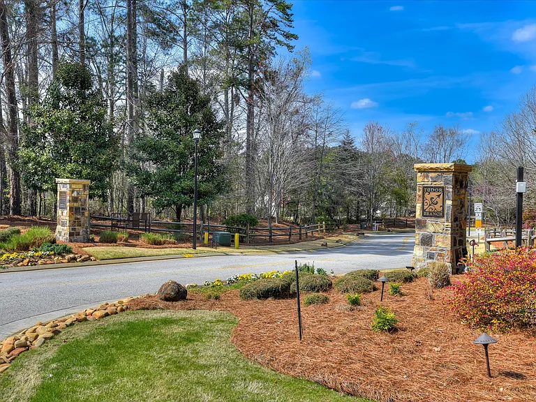 4050 Stowe Dr — Photo 48