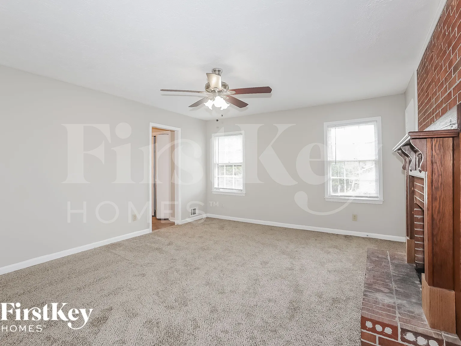 4 bed, 3.0 bath, 1476 sqft, $2,140 — Photo 3