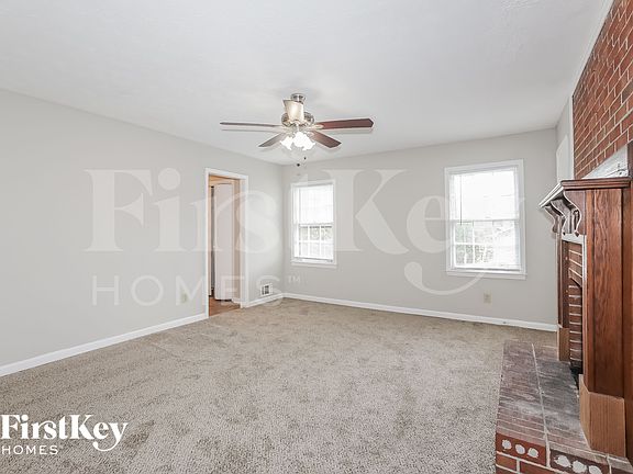 3rd image of 1726 Knight Cir