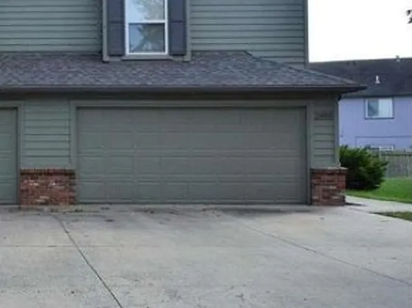 2603 W 30th St, Lawrence, KS 66047