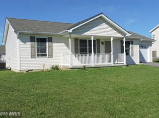 143 Wallace Ave, Inwood, WV