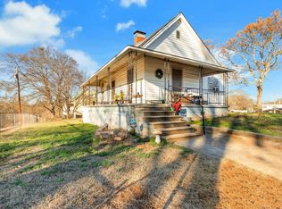 15 Parker St, Pelzer, SC 29669