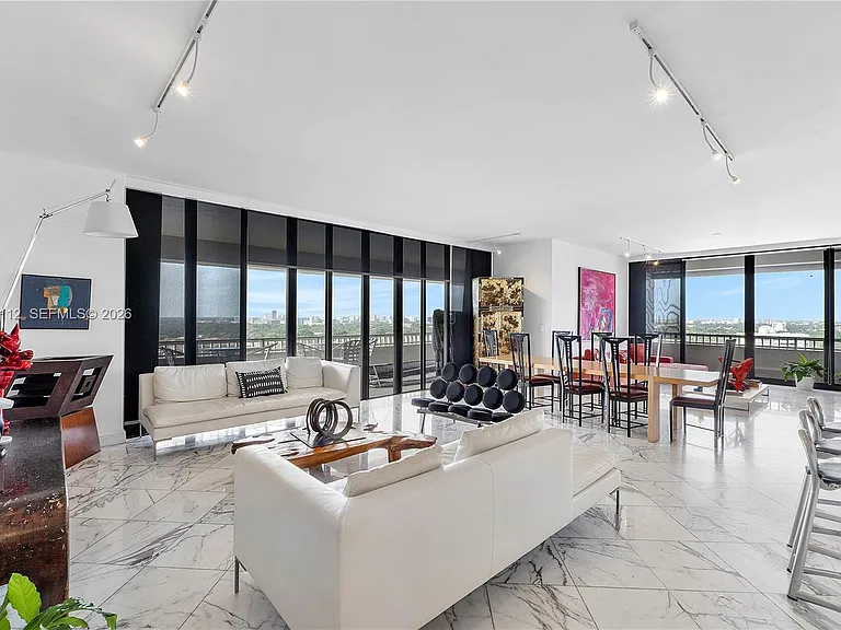 2 Grove Isle Dr #BPH10 — Photo 1