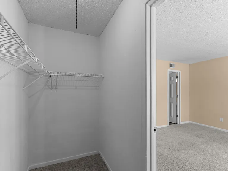 The Rooke (Classic) - 2 Bed / 2 Bath - 1,066-1,096 Sq.Ft.
