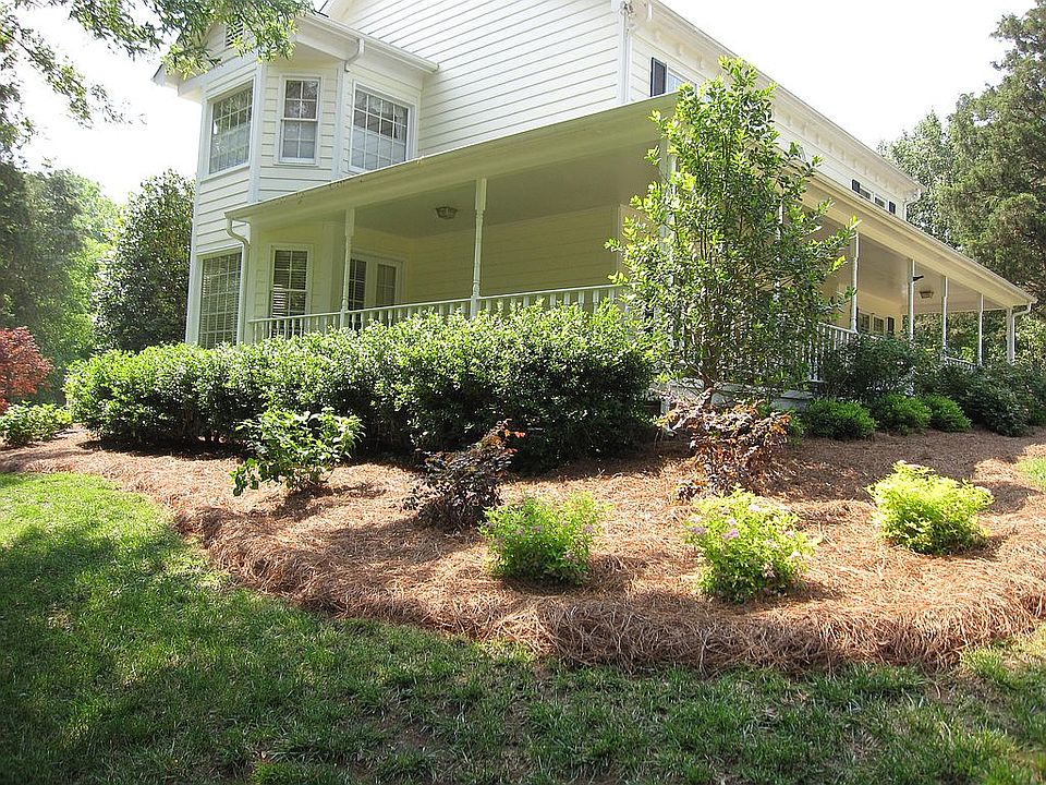 2nd image of 4701 Lindstrom Dr