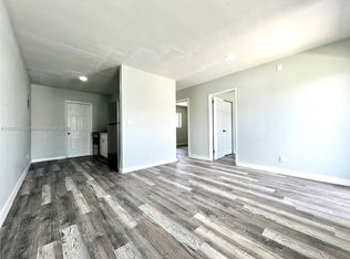 809 NW 7th St #3, Hallandale, FL 33009