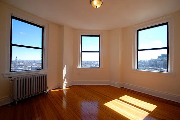 Rented by Bohemia Realty Group | media 18