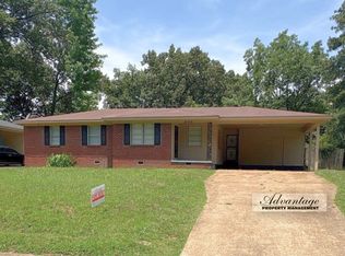 3120 Beauchamp Dr, Memphis, TN 38118