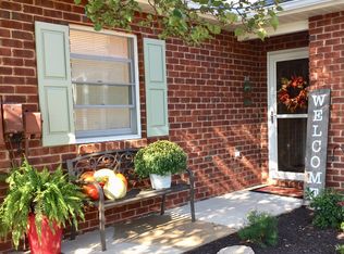 2464 McCleary Dr, Chambersburg, PA 17201