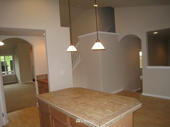 4th image of 17217 139th Avenue Ct E