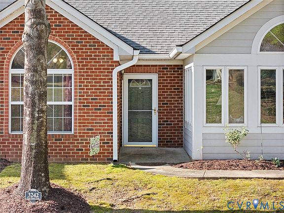 4th image of 3242 Stone Manor Cir #13C