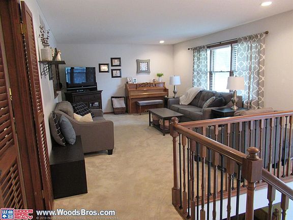 3rd image of 1530 Regency Dr