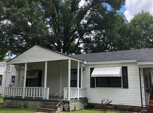 215 Meadowbrook Cir, West Point, MS 39773