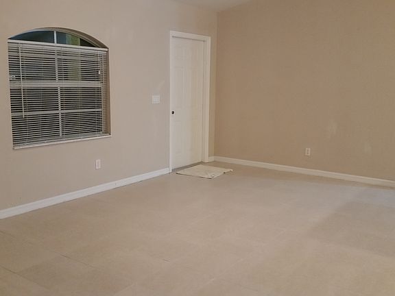 5th image of 835 Andover Ave #1