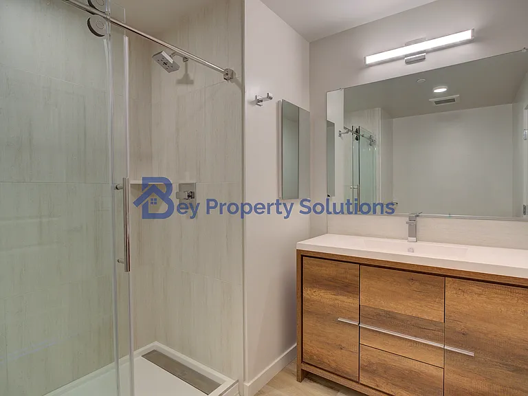 2475 Victoria Ave #304 — Photo 14