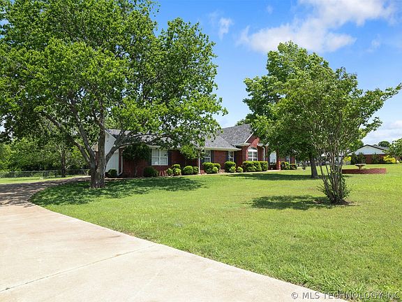 3rd image of 5181 State Road 70 E