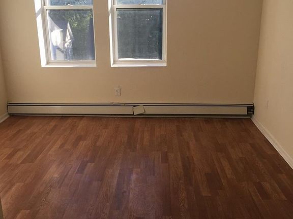 5th image of 30 Beech St APT 2B