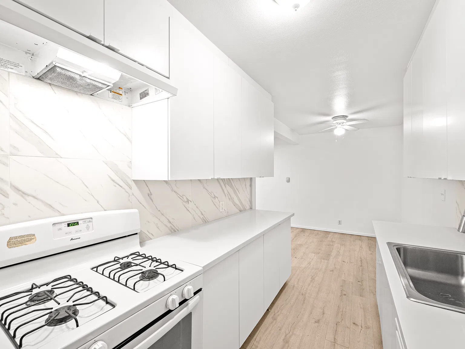1227 North Hayworth Avenue — Photo 3