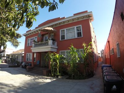 4328 S Main St, Los Angeles, CA, 90037