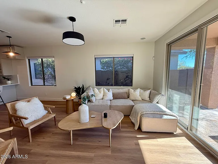 1839 W Owens Way — Photo 9