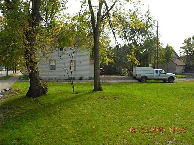 2nd image of 1105 28th St E