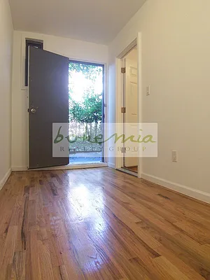 Rented by Bohemia Realty Group | media 74