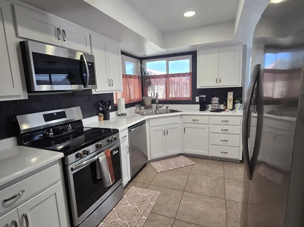 7819 W Julie Dr, Glendale, AZ 85308