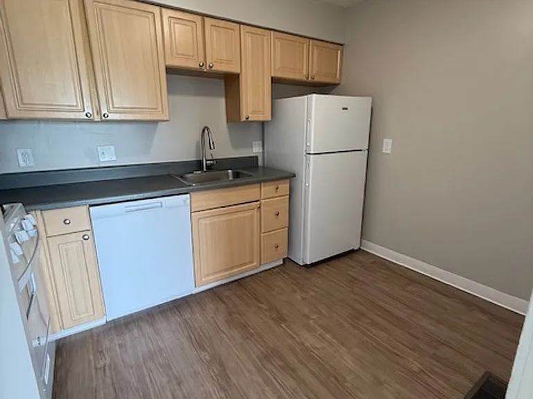 EastPointe — Photo 24