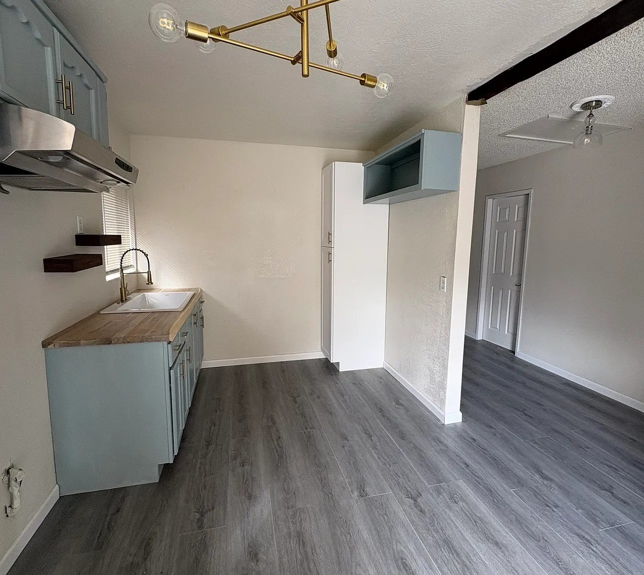 Beech Ave, Fontana — Photo 2