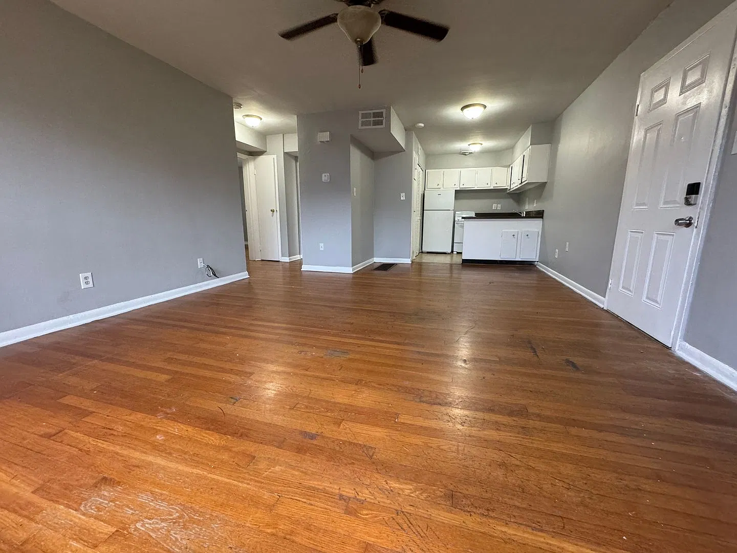 Cozy 2-bed 1-bath Apartment — Photo 3