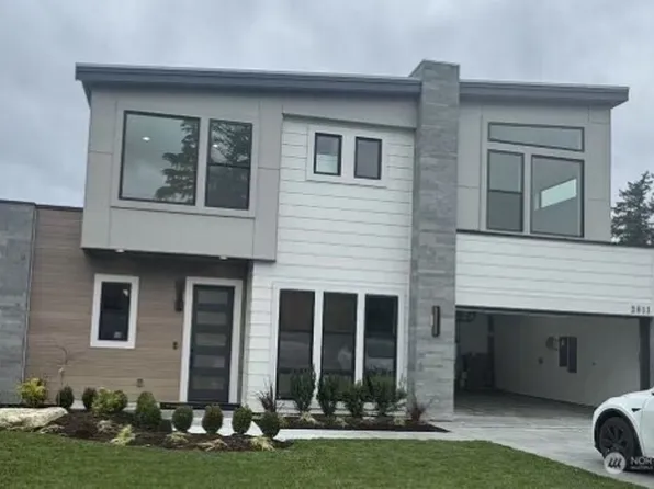 2811 98th Avenue NE, Clyde Hill, WA 98004