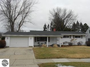 970 Glencoe Rd, Alma, MI 48801