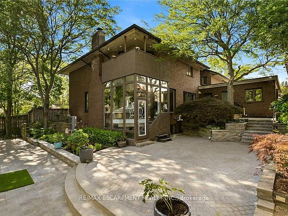 4th image of 78 Terrace Dr
