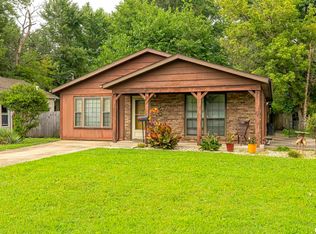 208 Elles Ave, Carterville, IL 62918