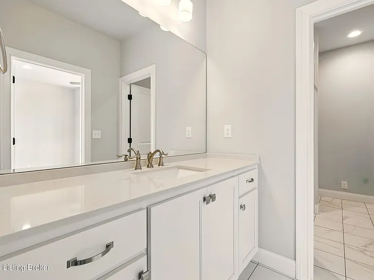 6218 Mistflower Cir — Photo 30