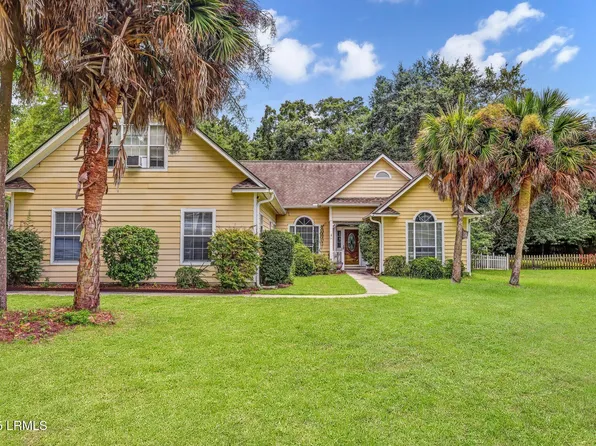 31 Christine Dr, Beaufort, SC 29907